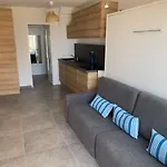 公寓 L'effet Mer, Duplex Sur Le Port Avec Ses 2 Terrasses Vue 耶尔